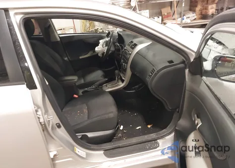 2010 Toyota Corolla S из США, поврежденный, VIN 2T1BU4EE9AC490857